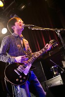 西村晋弥（Vo, G）（撮影：イワタナオ）