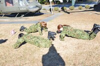 サーキットトレーニングを行うアップアップガールズ（仮）。