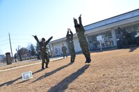 サーキットトレーニングを行うアップアップガールズ（仮）。