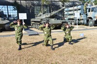 サーキットトレーニングを行うアップアップガールズ（仮）。