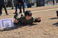 サーキットトレーニングを行う新井愛瞳。