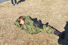 サーキットトレーニングを行う佐藤綾乃。