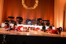 私立恵比寿中学「エビ中 真冬の北半キュリスマス」の様子。