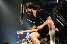 滝善充（G / 9mm Parabellum Bullet）（Photo by Azusa Takada）