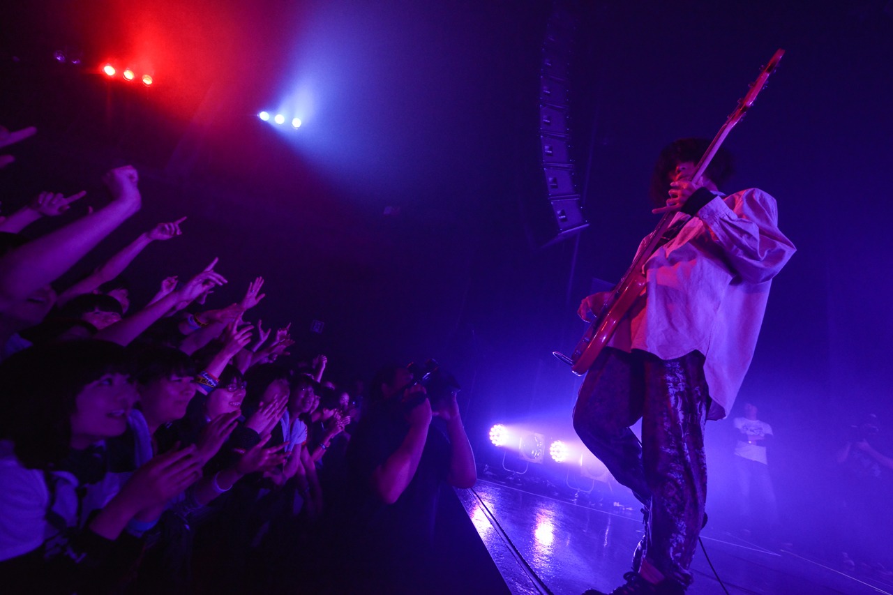 長谷川カオナシ（B, Cho / クリープハイプ）（Photo by Azusa Takada）