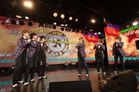 「風男塾×ニコファーレ クリスマスイブ×6ライブ」の様子。