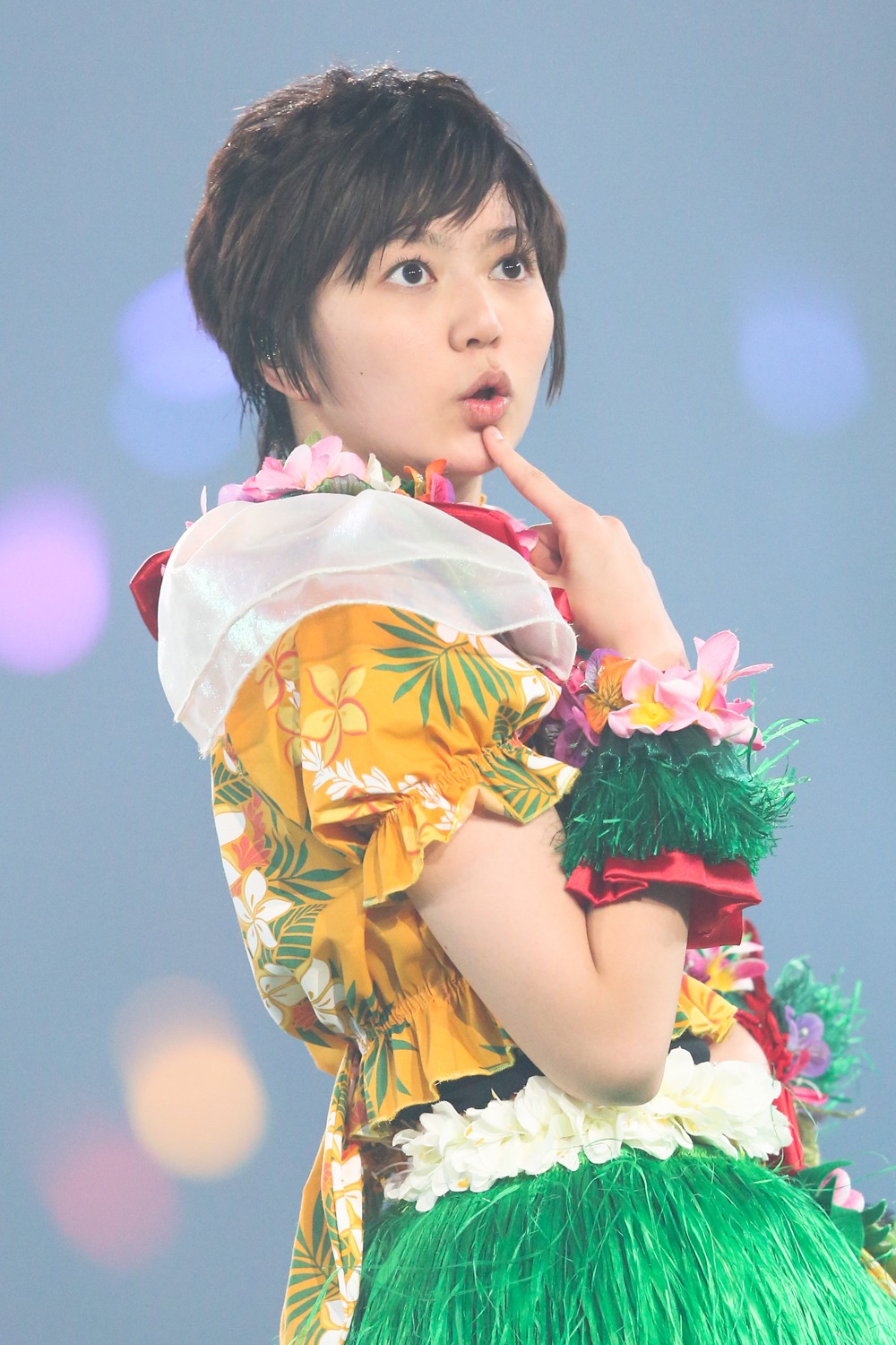 安本彩花