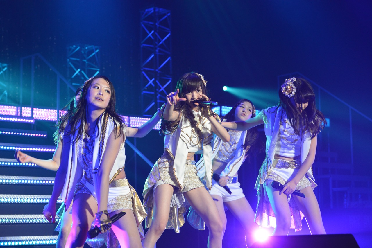 東京女子流「CONCERT*06 ～STEP UP TO THE NEXT STAGE～」の様子。