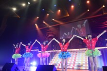 東京女子流「CONCERT*05 ～カワイイ満載見納めPARTY～」の様子。