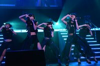 東京女子流「CONCERT*06 ～STEP UP TO THE NEXT STAGE～」の様子。