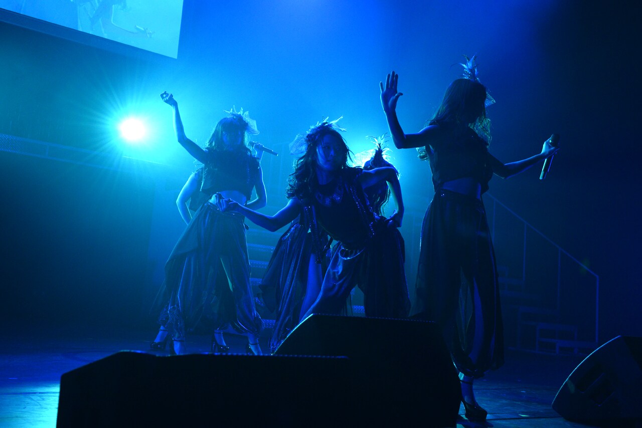 東京女子流「CONCERT*06 ～STEP UP TO THE NEXT STAGE～」の様子。