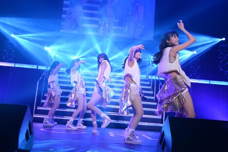 東京女子流「CONCERT*06 ～STEP UP TO THE NEXT STAGE～」の様子。
