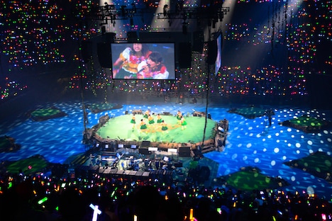 私立恵比寿中学「エビ中 真夏の南半キュリスマス」の様子。