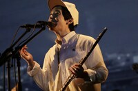 高城晶平（Vo, Flute, G）（撮影：三浦知也）