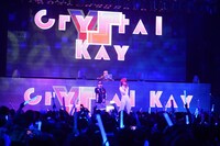 m-floとCrystal Kay。