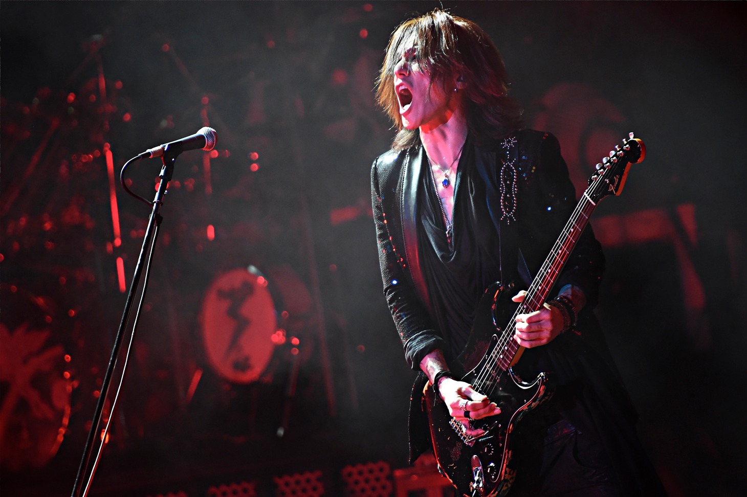 SUGIZO（G, Violin）