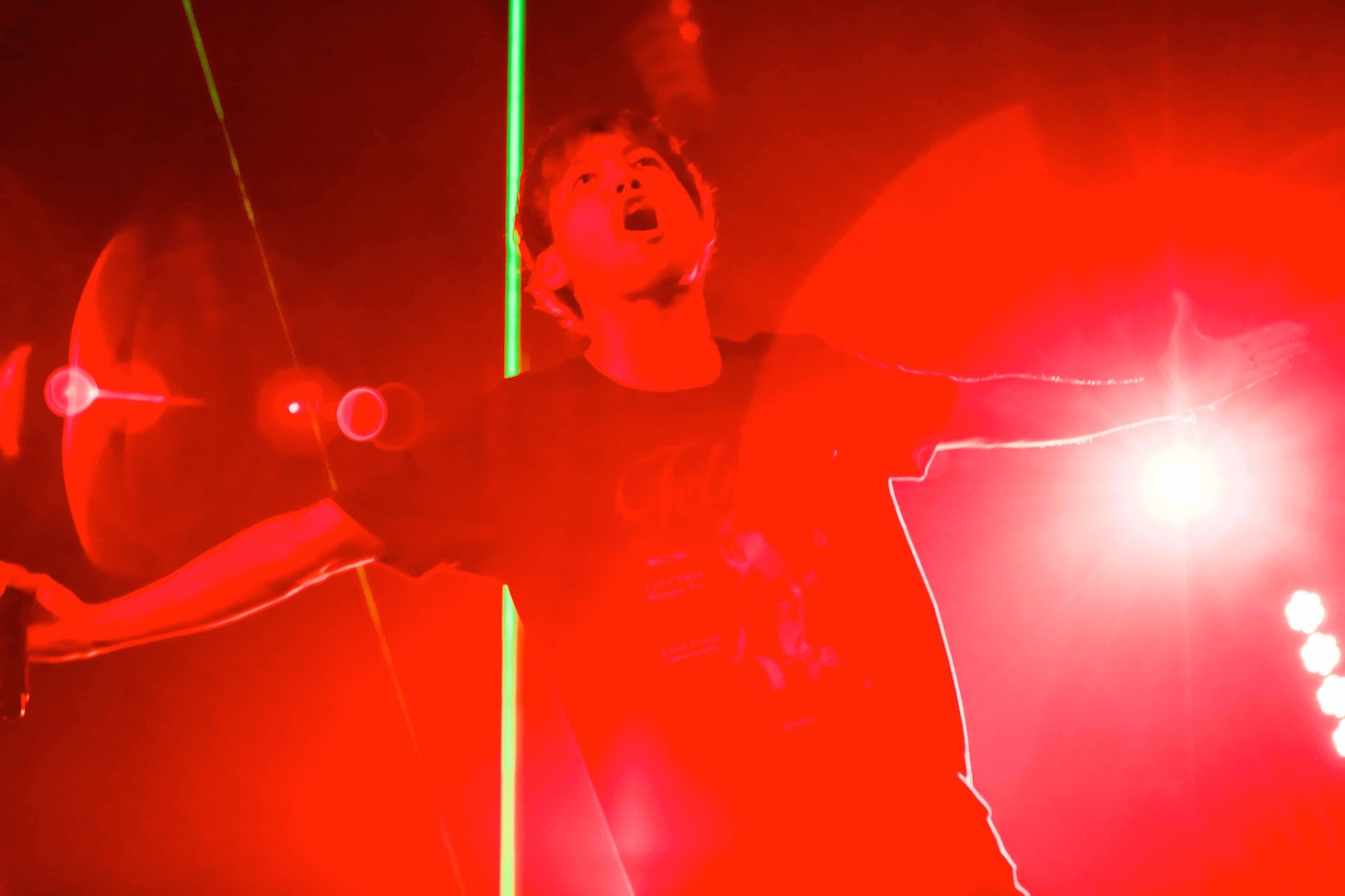 「ORANGE RANGE テブラ DE ゴメン TOUR 014」東京・渋谷公会堂公演の様子。（撮影：平野タカシ）
