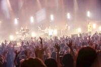 「ORANGE RANGE テブラ DE ゴメン TOUR 014」東京・渋谷公会堂公演の様子。（撮影：平野タカシ）