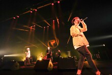 「ORANGE RANGE テブラ DE ゴメン TOUR 014」東京・渋谷公会堂公演の様子。（撮影：平野タカシ）