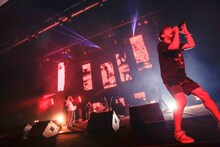 「ORANGE RANGE テブラ DE ゴメン TOUR 014」東京・渋谷公会堂公演の様子。（撮影：平野タカシ）