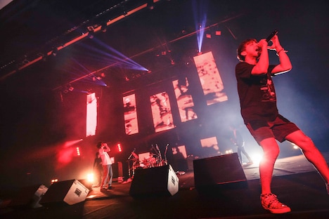 「ORANGE RANGE テブラ DE ゴメン TOUR 014」東京・渋谷公会堂公演の様子。（撮影：平野タカシ）