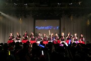 どる☆NEOによるライブの様子。