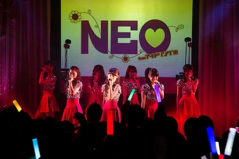 NEO from アイドリング!!!によるライブの様子。