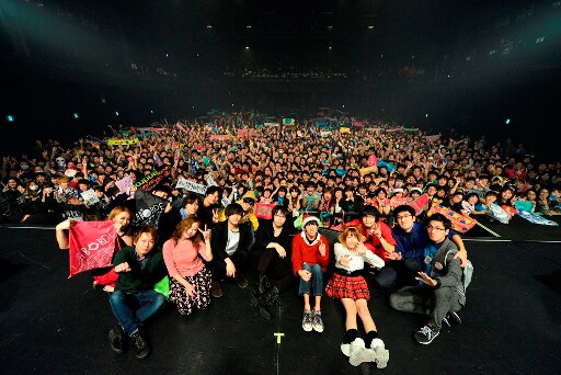 「unBORDE Xmas PARTY 2014」フィナーレの様子。