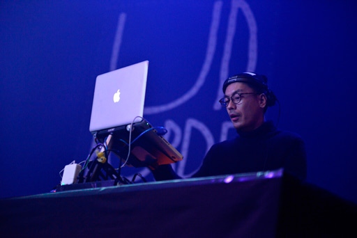 オープニングDJのSU（RIP SLYME）。