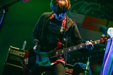 長島涼平（B, Cho）（Photo by Azusa Takada）