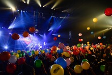 the telephones「SUPER DISCO Hits 9 !!! CENTER OF THE DISCO!!!～TDCの真ん中でDISCOを叫ぶ～」の様子。（Photo by Azusa Takada）