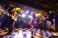 アーバンギャルド（Photo by AZUSA TAKADA）