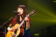 「miwa-39 live ARENA tour-"miwanissimo 2014"」神奈川・横浜アリーナ公演の様子。（撮影：佐藤薫）