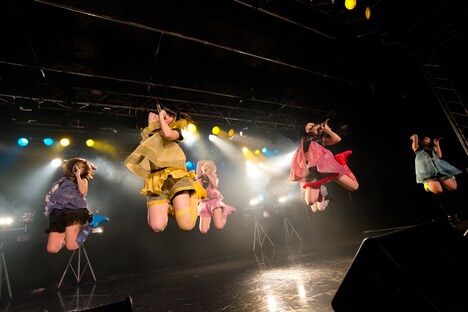 妄想キャリブレーションによるライブの様子。