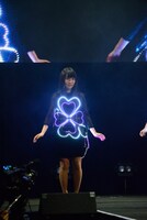 「イーダちゃんの花」の衣装を着た伊藤麻希。