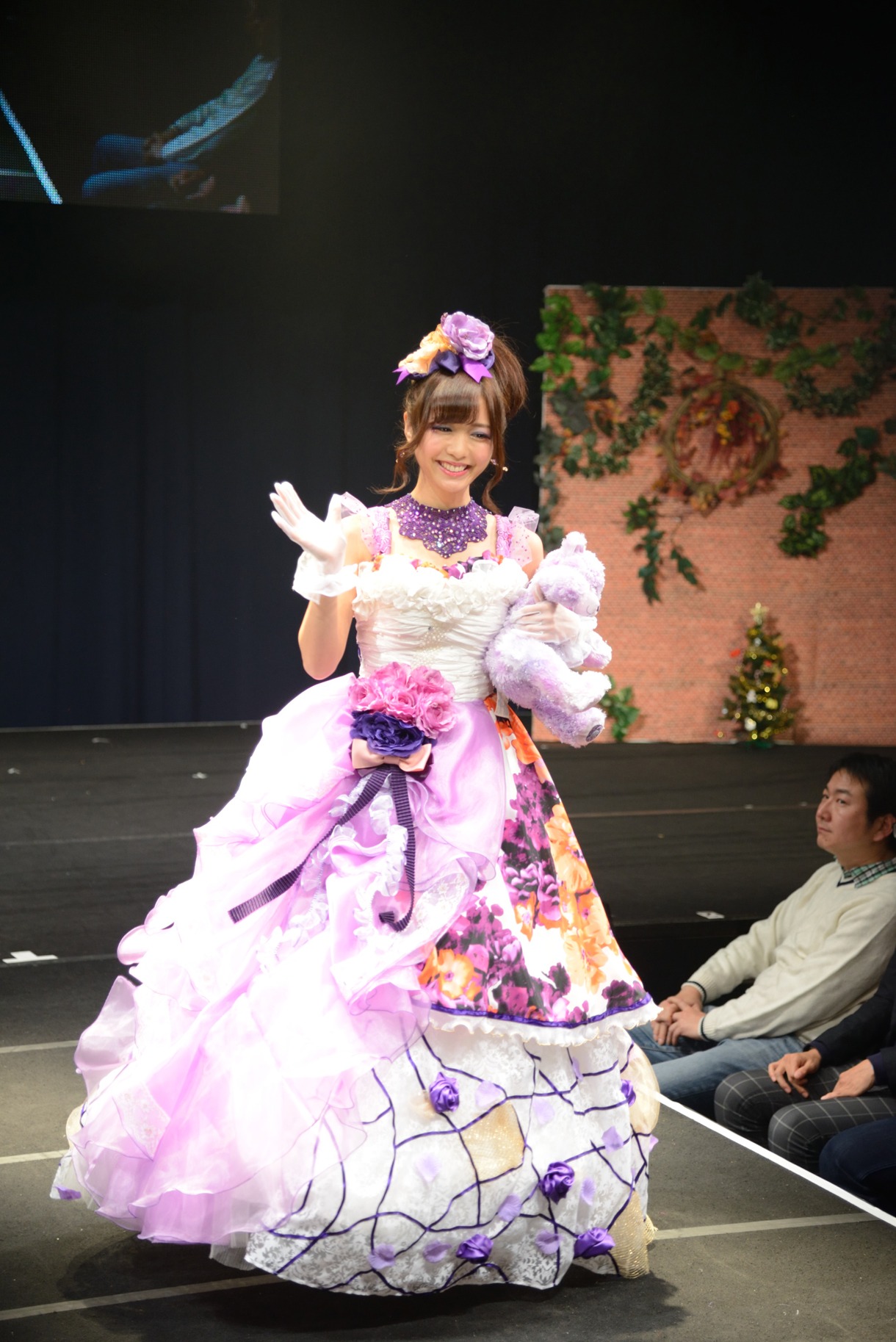 「眠り姫」の衣装を着た舞川あや。