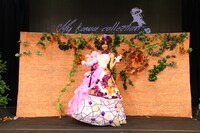 「眠り姫」の衣装を着た舞川あや。