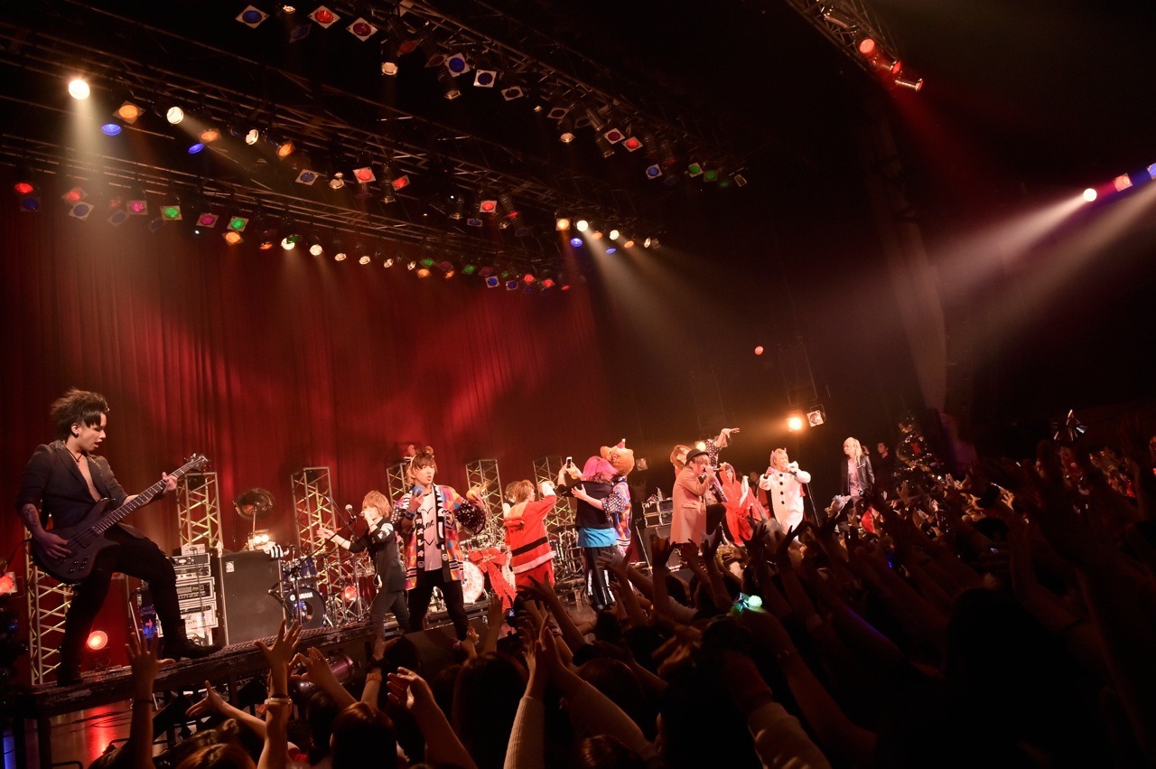 「DANGER fes 2014 -Christmas Party-」ラストセッションの様子。（撮影：江隈麗志）