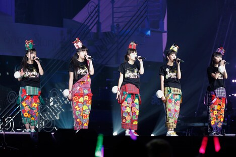 ももいろクローバーZ「ももいろクリスマス2014 さいたまスーパーアリーナ大会～Shining Snow Story～」の様子。（Photo by HAJIME KAMIIISAKA+Z）