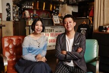 「MUSIC GOLD RUSH」のMCを務める西脇彩華（9nine）、サバンナ高橋。