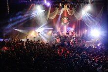 「BIGMAMA presents X'mas Special Live 2014 “Royalized X'mas”」の様子。（Photo by Azusa Takada）