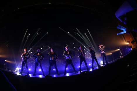 超特急「BULLET TRAIN ONEMAN "CHRISTMAS" SHOW 3rd Anniversary Special!!!!!!!!~聖なる一夜~」の様子。