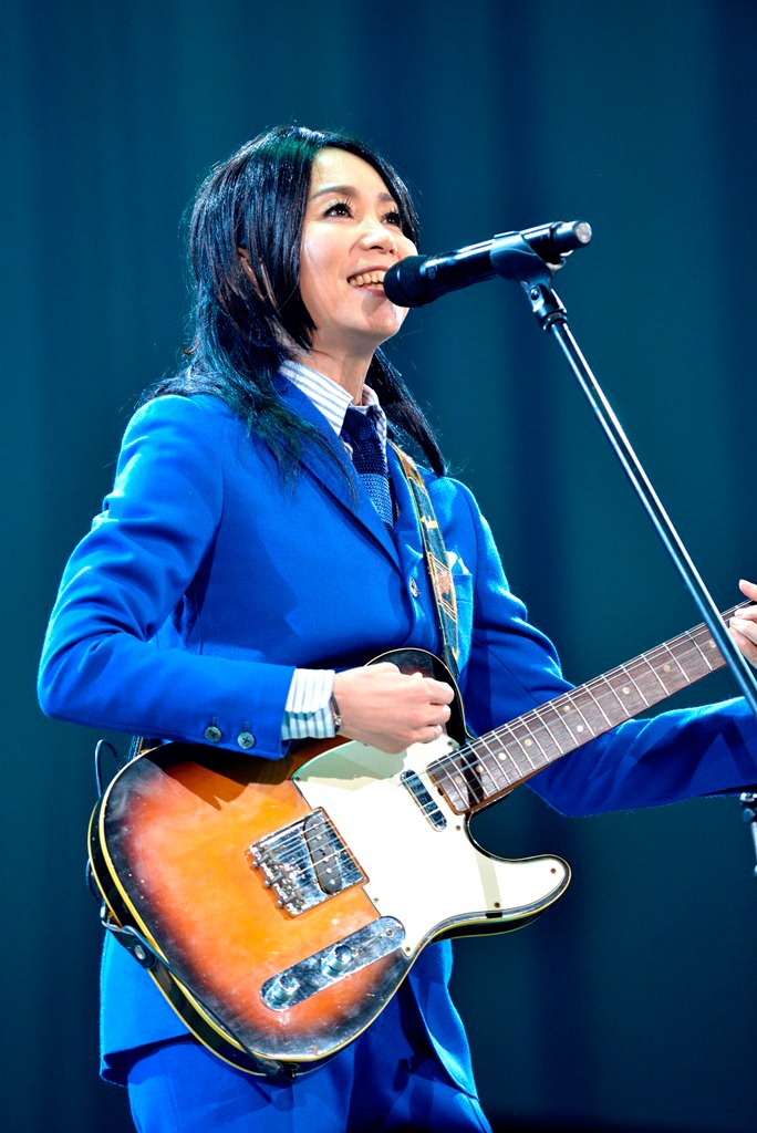 竹内まりや「souvenir 2014」日本武道館公演の様子。 （撮影：菊地英二）