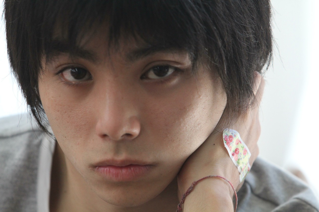 村上虹郎 (c)2006平山瑞穂/新潮社 (c)2015「忘れないと誓ったぼくがいた」製作委員会