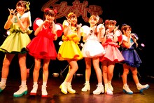 乙女新党ワンマンライブ「ビバ！乙女の大冒険っ!!」の様子。