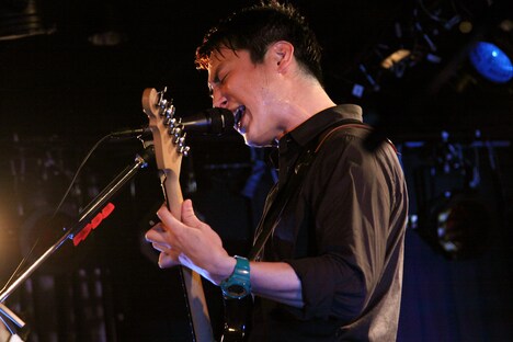 渡會将士（Vo, G）（撮影：オオタシンイチロウ［scene16works］）