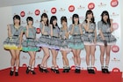 AKB48、66人のステージで1年遅れの「心のプラカード」流行狙う