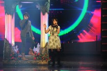 「第65回NHK紅白歌合戦」のリハーサルに臨んだT.M.Revolution（左）と水樹奈々（右）。