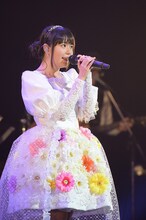 竹達彩奈「Live Tour 2014 "ColoreSerenata"」東京・中野サンプラザ公演での竹達彩奈。