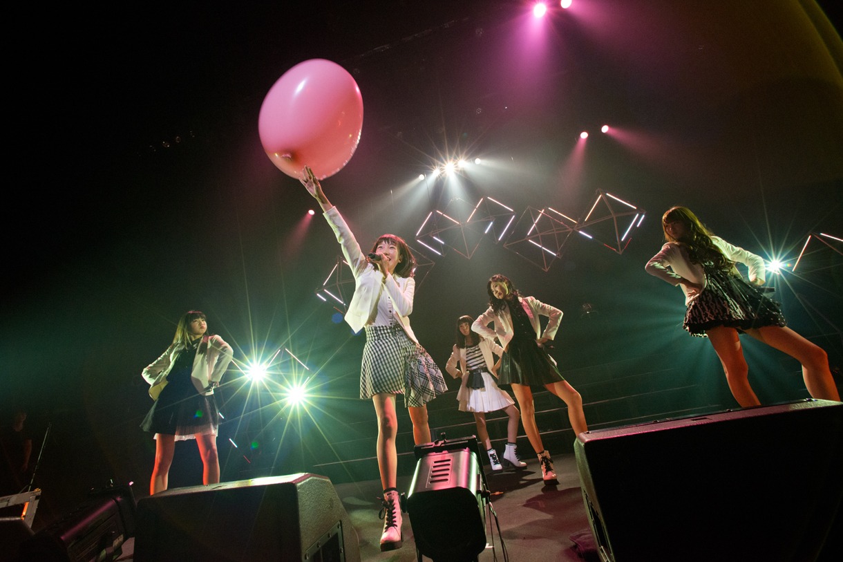 夢みるアドレセンス単独ライブ「輝け！夢アドアワード2014＠国際フォーラム」の様子。